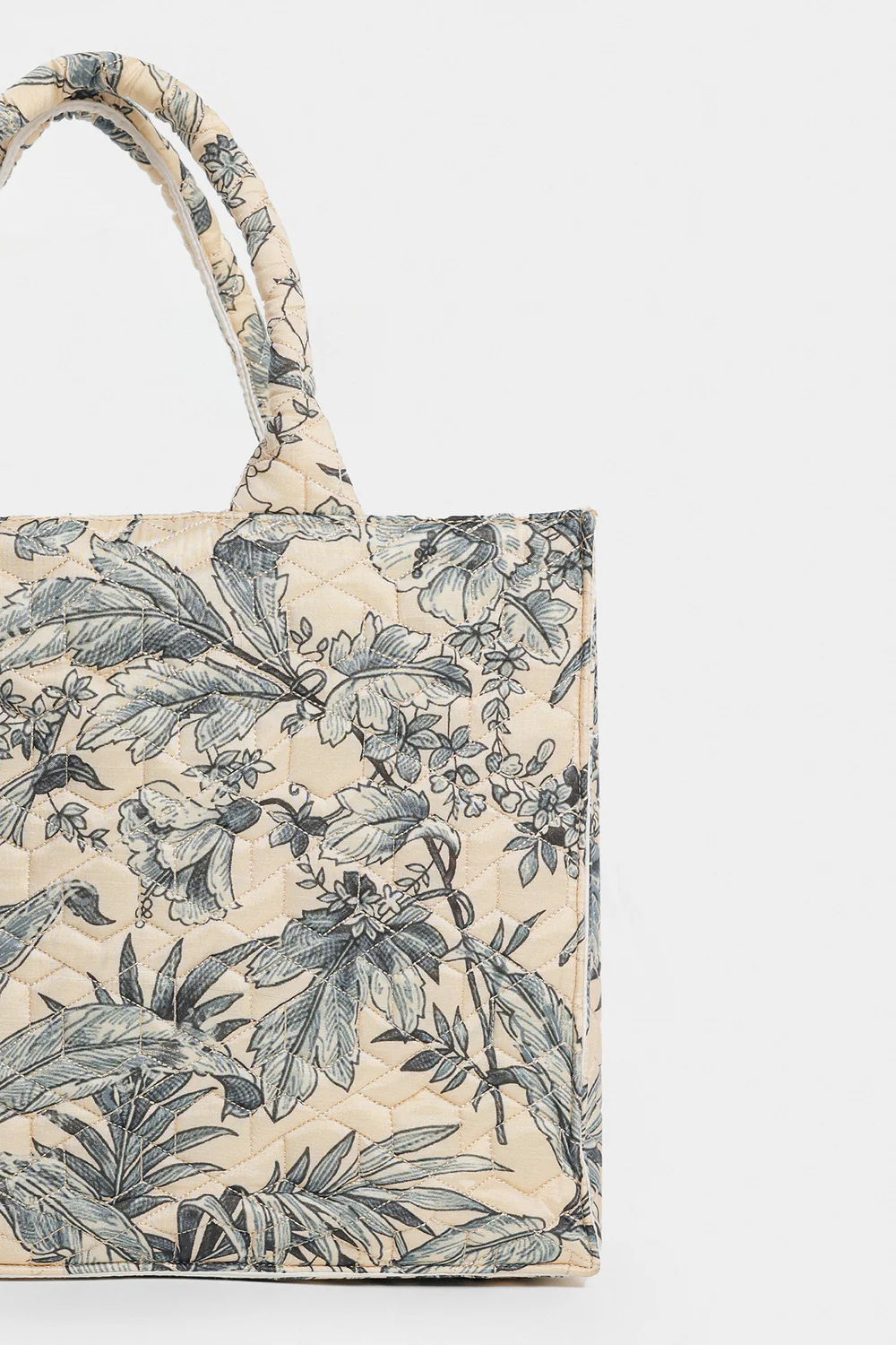 Summer Floral Zip Tote - Image 3