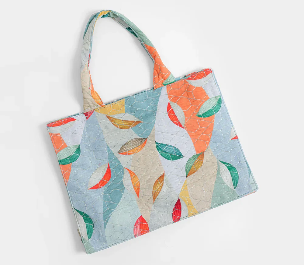 Elegant Blossom Pattern Crossbody Bag - Image 3